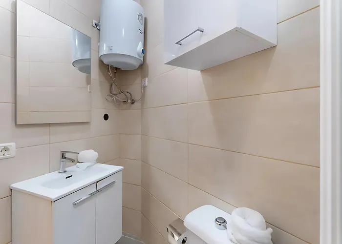 En Calle Heraclio Sanchez Апартаменты Сан-Кристобаль-де-Ла-Лагуна