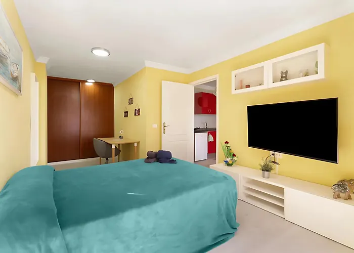 Апартаменты En Calle Heraclio Sanchez Сан-Кристобаль-де-Ла-Лагуна