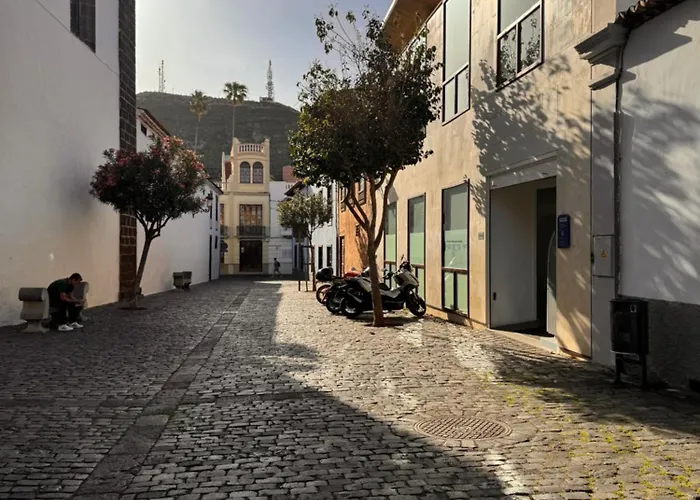 En Calle Heraclio Sanchez Lägenhet *