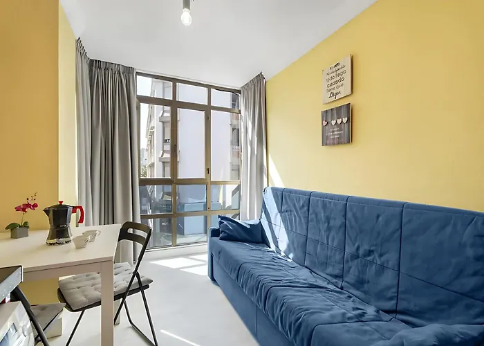 En Calle Heraclio Sanchez 아파트