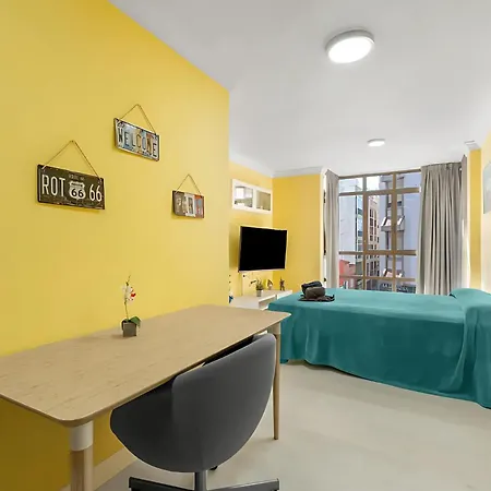 En Calle Heraclio Sanchez * La Laguna (Tenerife)